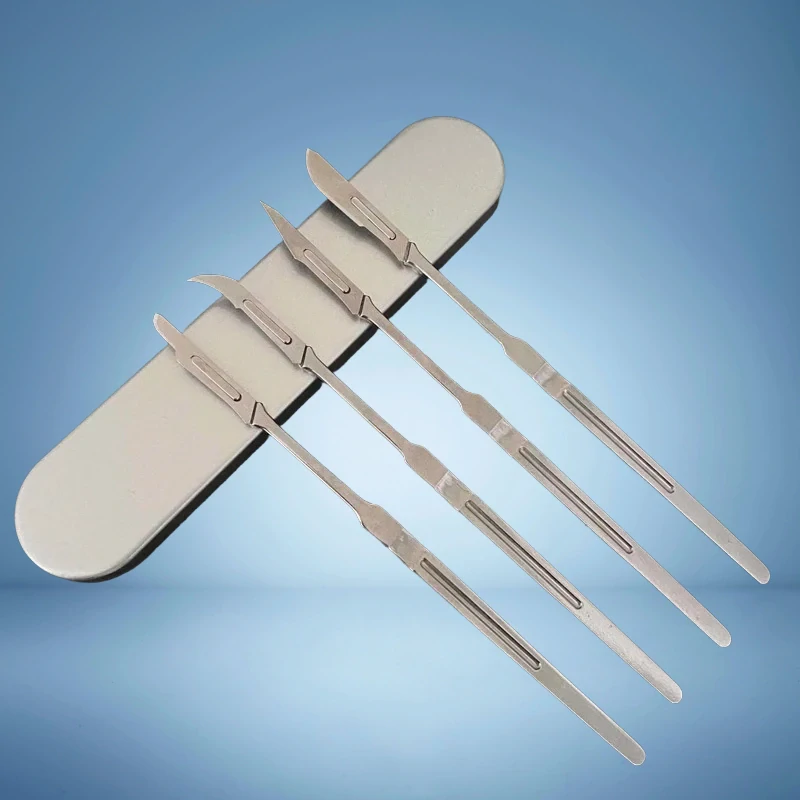 Skalpel chirurgický s čepelí z uhlíkové oceli, rukojeť model 7 s vyměnitelnými čepelemi + 10x náhradní čepelky číslo 11